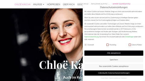 Vorschaubild der Homepage von Chloë Kascha ist eine klassisch ausgebildete, professionelle Musikerin mit langjähriger Auftrittserfahrung und einem Repertoire, das von Klassik über Jazz und Tango bis hin zu aktuellem Pop reicht. Mit ihrem virtuosen Cellospiel verleiht sie Ihrem Anlass den perfekten musikalischen Rahmen. Das Cello eignet sich traditionell für die Begleitung von Hochzeiten, eleganten Abendveranstaltungen, Empfängen oder Trauerfeiern. 
Auf Wunsch tritt Chloë Kascha mit grösseren Streichensembles (Duo, Trio, Quartett) sowie mit Sängern, Pianisten, Harfenisten und Organisten auf.